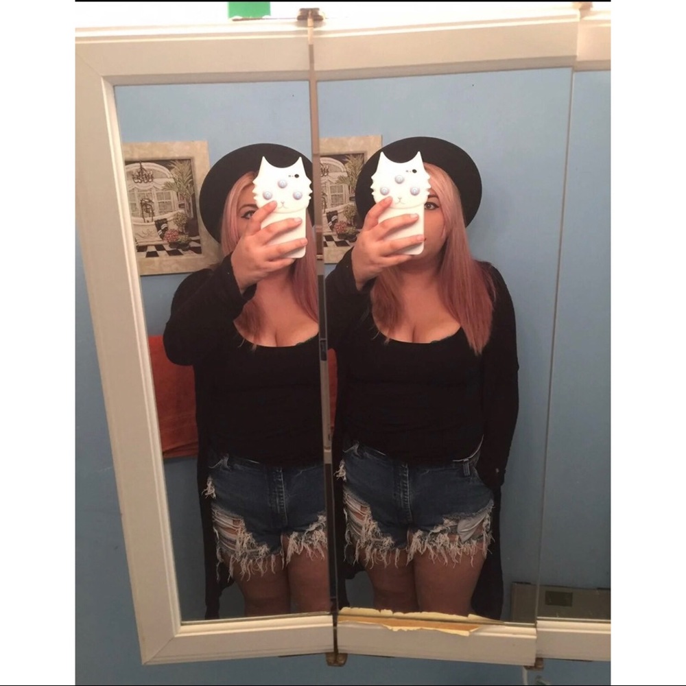 Distressed vintage high waisted shorts